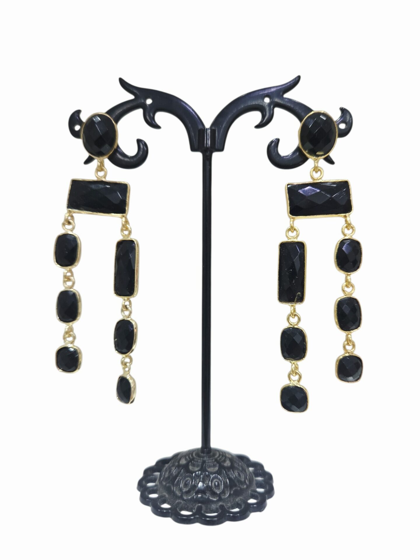 Orecchini realizzati con onice contornata da ottone lunghezza 6.5cm peso 4.8gr Spedizione Gratuita