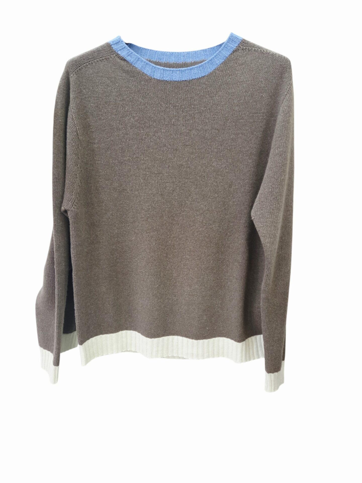 Maglione cashmere bland, morbido e caldo,taglia unica,tris di colori Spedizione Gratuita Maglione cashmere bland, morbido e caldo,taglia unica,tris di colori Spedizione Gratuita