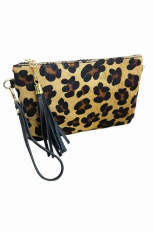 Tracollina in cavallino maculato e vera pelle, con polsiera, tracolla e nappina, made Italy, misure L 24 H15 Spedizione Gratuita Tracollina in cavallino maculato e vera pelle, con polsiera, tracolla e nappina, made Italy, misure L 24 H15 Spedizione Gratuita