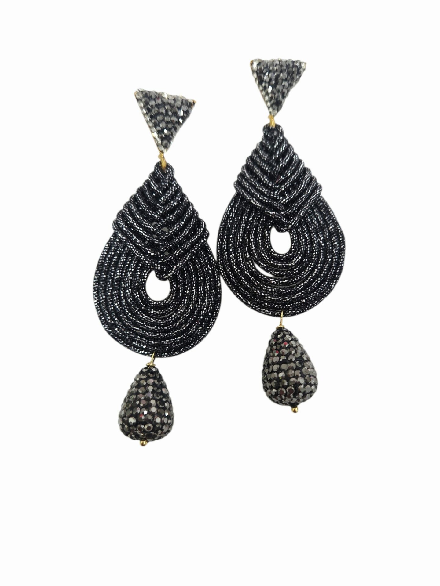 Orecchini realizzati con tessuto glitterato e marcassitepeso 6.3grlunghezza 8 cm Spedizione Gratuita Orecchini realizzati con tessuto glitterato e marcassitepeso 6.3grlunghezza 8 cm Spedizione Gratuita