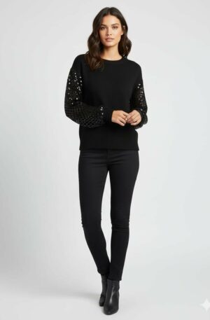 Maglione caldo nero liscio con maniche foderate con paillettes disegno rombo. taglia unica. Spedizione Gratuita