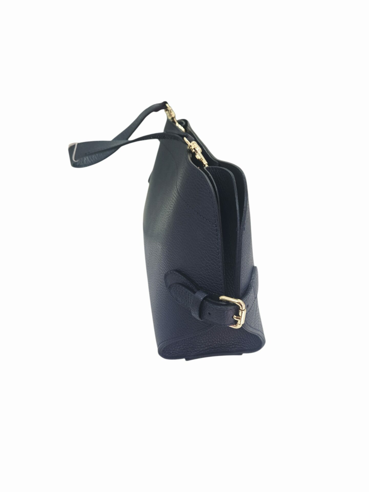 Borsa blu scuro in vera pelle, made Italy, forma rettangolare , possibilità di aprire i laterali e renderla più capiente, apertura con zip, interno unico scomparto interno pelle. dotata di doppia tracolla lunga e media per sotto braccio. misure L34 B11 H 23 Spedizione Gratuita