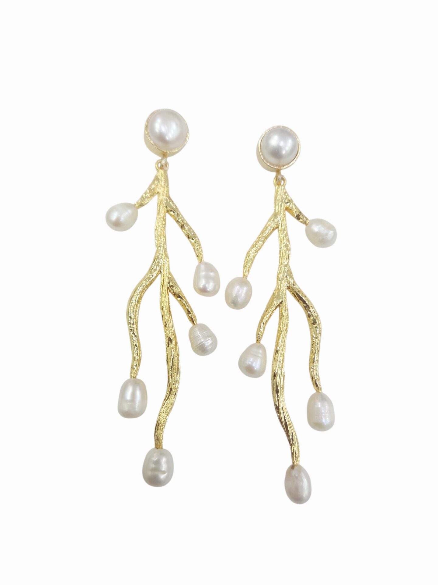 Orecchini  realizzati con ottone e perle di fiume 
lunghezza 9cm
peso 11.4gr Spedizione Gratuita