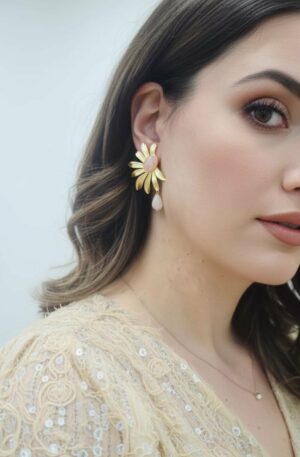 Orecchini realizzati con quarzo rosa ed ottone
lunghezza 4.5cm
peso 7.8gr Spedizione Gratuita Orecchini realizzati con quarzo rosa ed ottone
lunghezza 4.5cm
peso 7.8gr Spedizione Gratuita