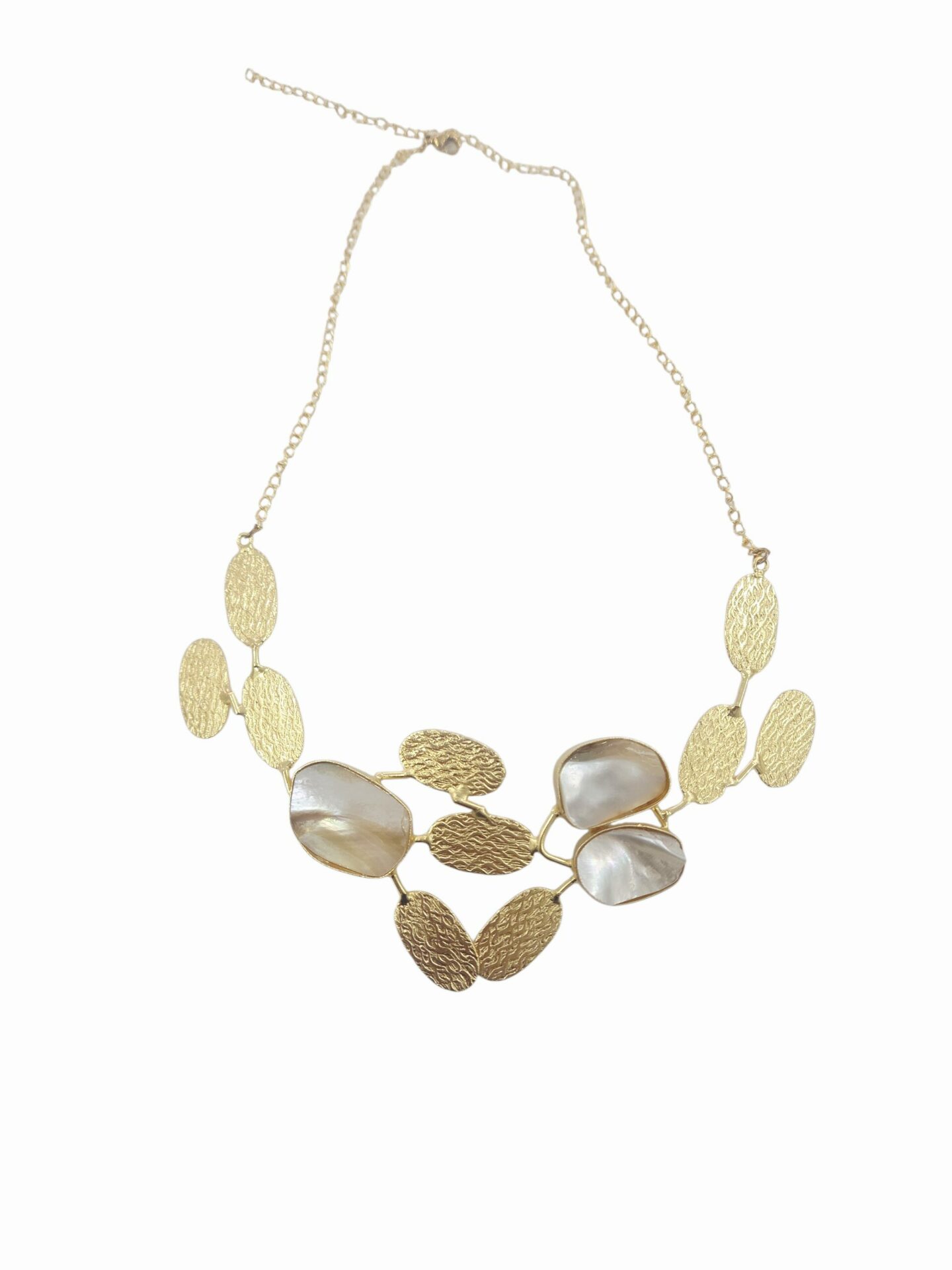 Collana girocollo realizzata con ottone e madreperla incastonata.
lunghezza regolabile 42cm Spedizione Gratuita Collana girocollo realizzata con ottone e madreperla incastonata.
lunghezza regolabile 42cm Spedizione Gratuita