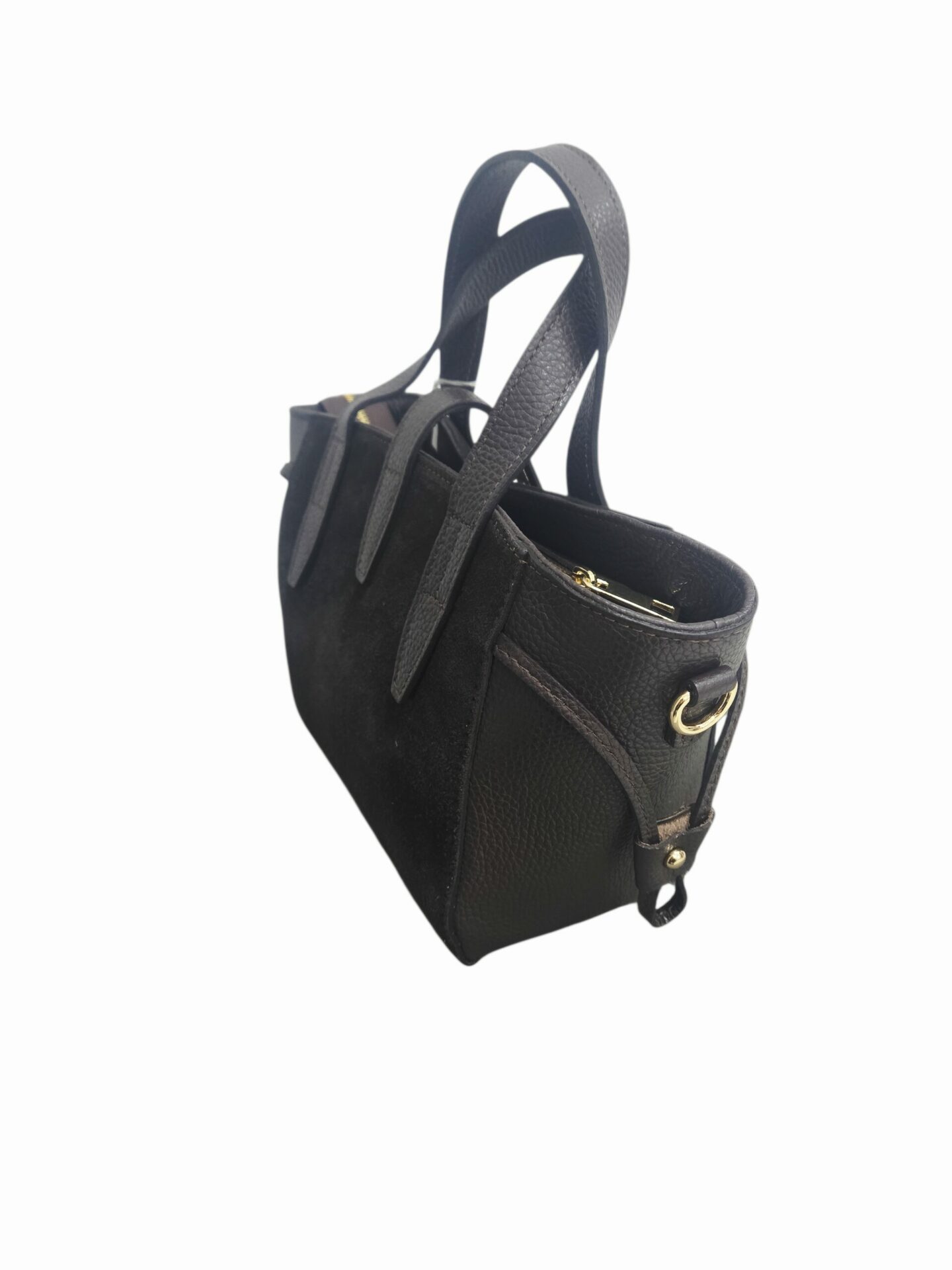 Brown genuine leather and suede bag, made in Italy, with shoulder strap, lined interior with side pockets. Double central zip closure. Dimensions: L 20 W 11 H 19 Free Shipping Borsa in vera pelle e camoscio marrone, made Italy, dotata di tracolla, interno foderato con tasche laterali. Chiusura doppia con zip centrale. misure L 20 B 11 H 19 Spedizione Gratuita