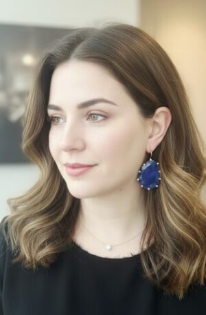 Orecchini realizzati su base in ottone con occhio di gatto blu circondato da zirconi. monachella in ottone
lunghezza 5.5cm
peso 11.7gr Spedizione Gratuita Orecchini realizzati su base in ottone con occhio di gatto blu circondato da zirconi. monachella in ottone
lunghezza 5.5cm
peso 11.7gr Spedizione Gratuita