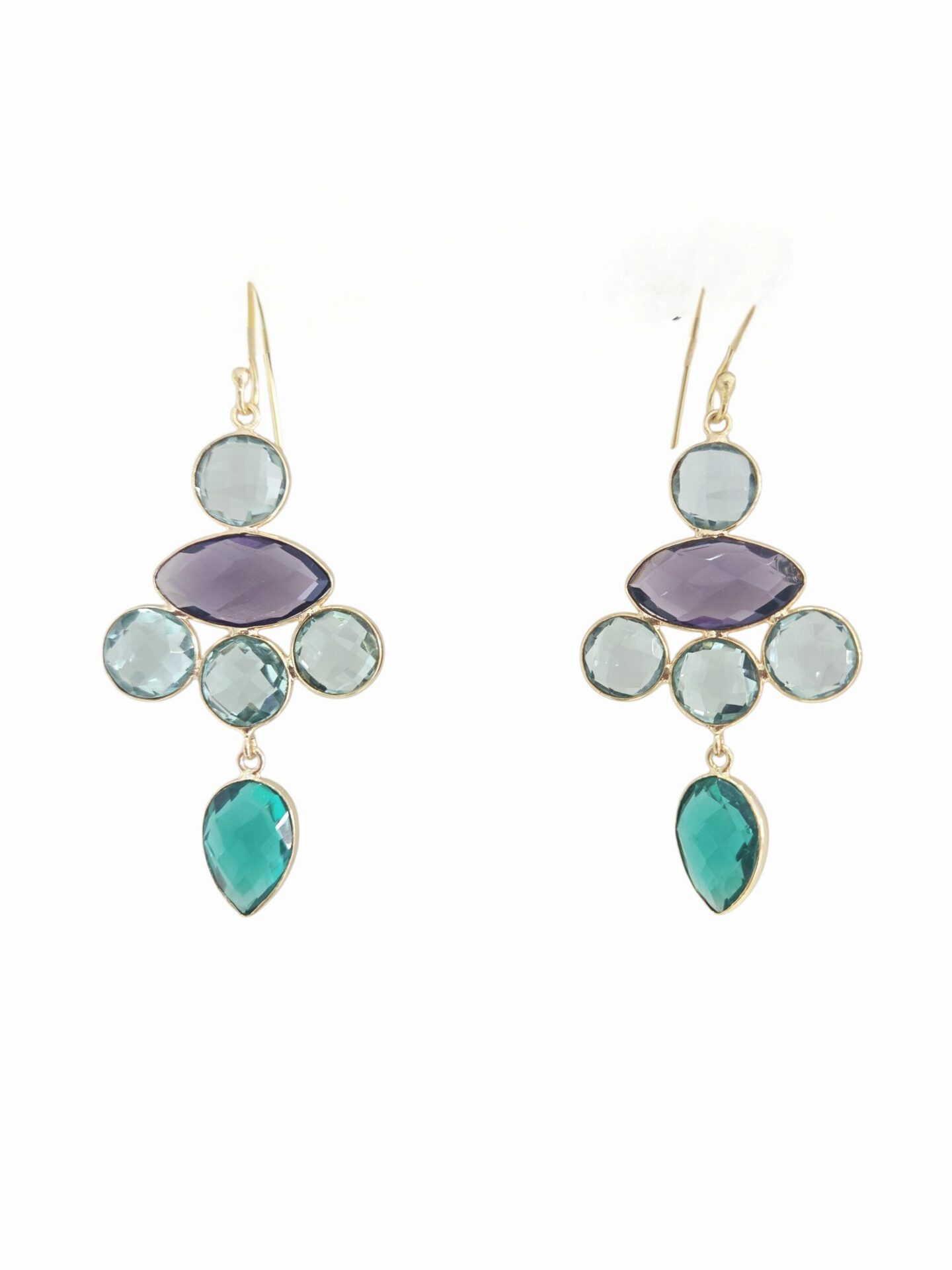 Orecchini  realizzati con quarzi circondati da ottone 
lunghezza 7cm
peso 6.6gr Spedizione Gratuita