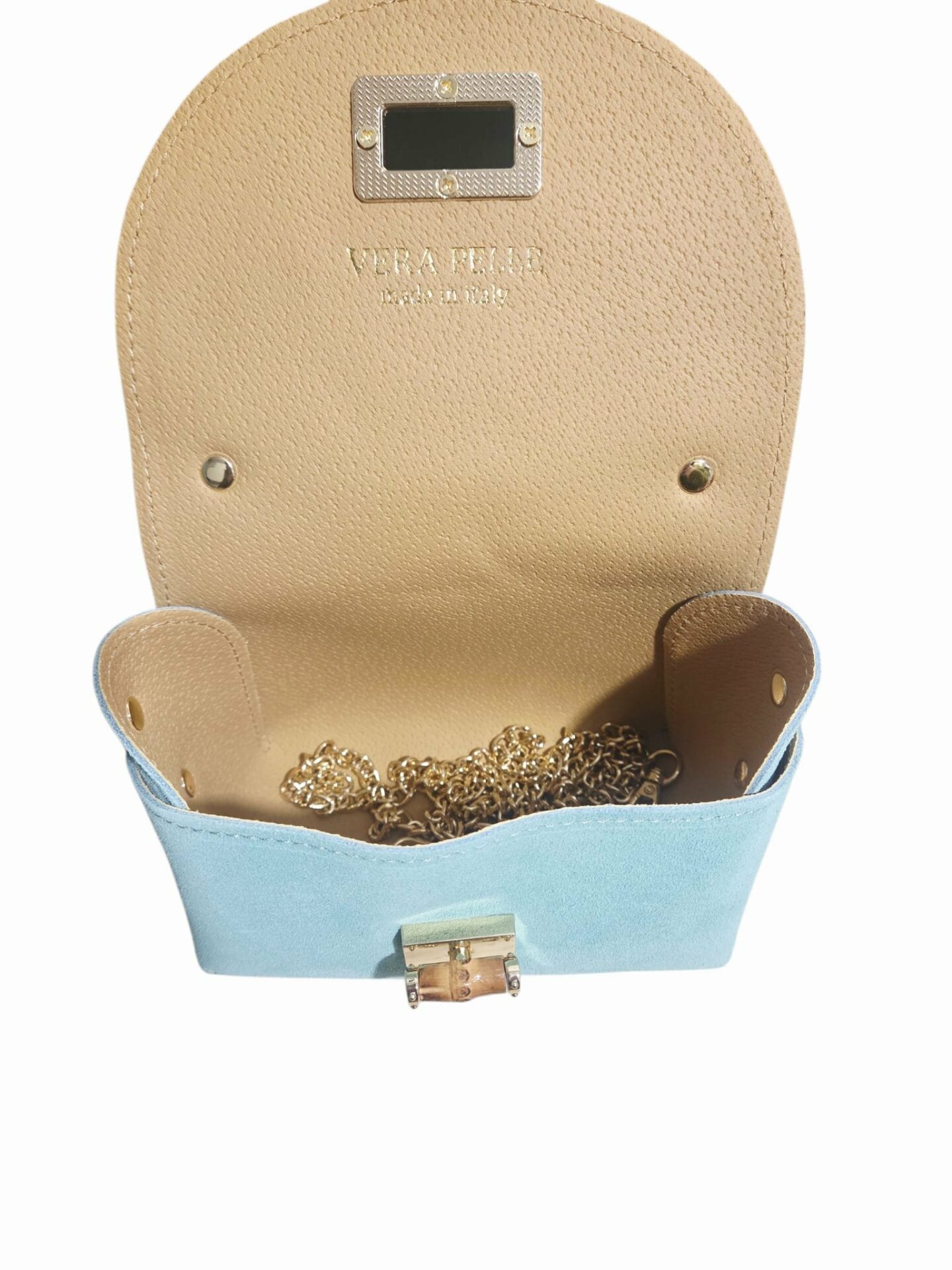 Tracollina in suede con catenella dorata,chiusura in osso. Misura L16 B8 H10.
Made Italy Spedizione Gratuita Tracollina in suede con catenella dorata,chiusura in osso. Misura L16 B8 H10.
Made Italy Spedizione Gratuita