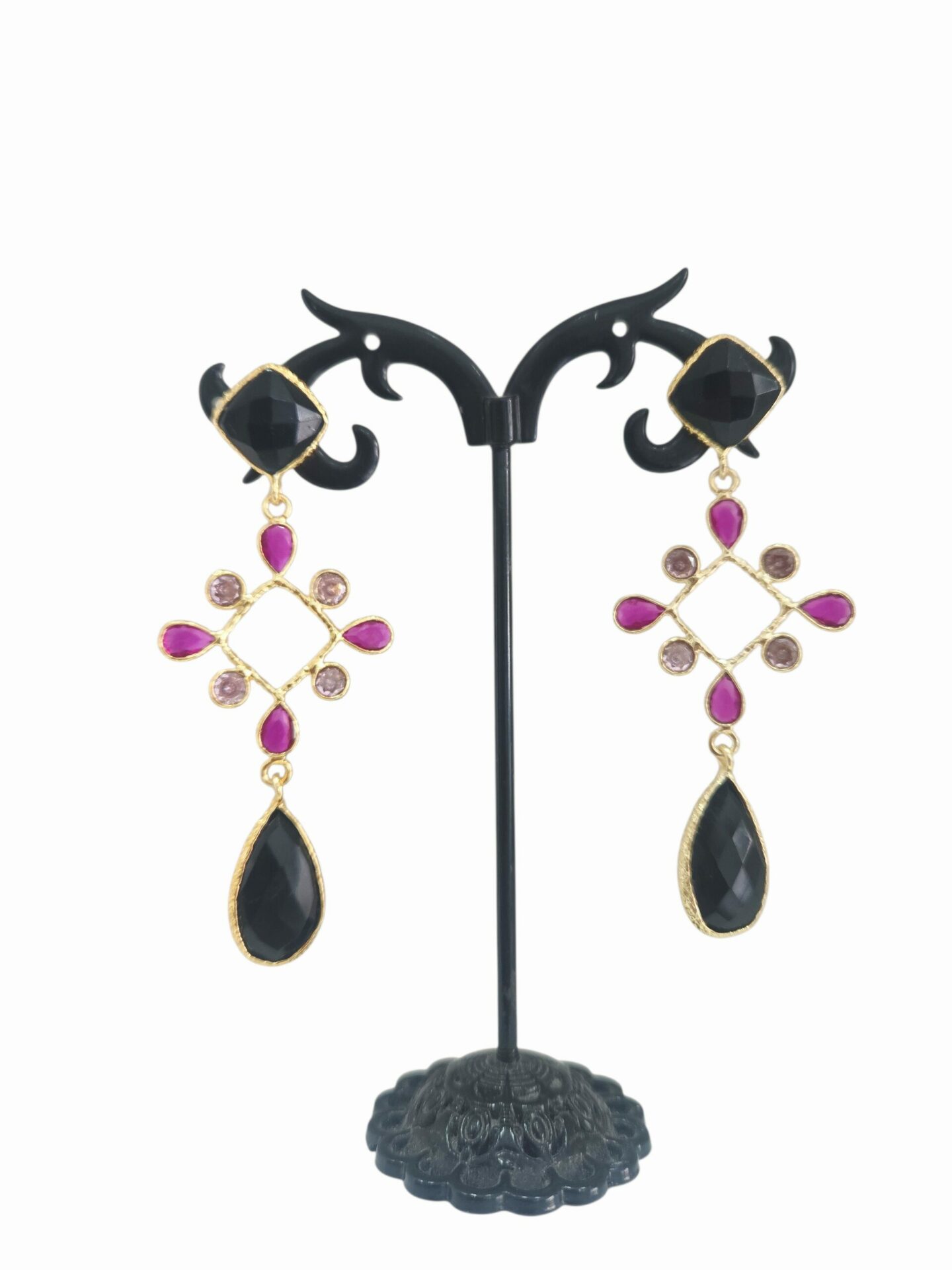 Orecchini realizzati con onice e quarzi rosa e fucsia
lunghezza 7cm
peso 4.5gr Spedizione Gratuita Orecchini realizzati con onice e quarzi rosa e fucsia
lunghezza 7cm
peso 4.5gr Spedizione Gratuita