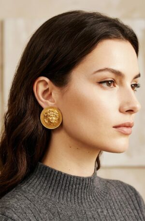 Orecchini lobo realizzati in ottone con volto in rilievo.
lunghezza 2.5cm
peso 16gr Spedizione Gratuita Orecchini lobo realizzati in ottone con volto in rilievo.
lunghezza 2.5cm
peso 16gr Spedizione Gratuita