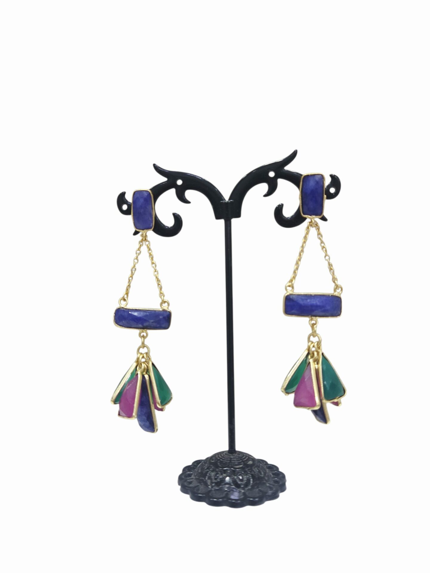 Orecchini realizzati con pietre naturali ed ottone
lunghezza 6.5cm
peso 6.7gr Spedizione Gratuita