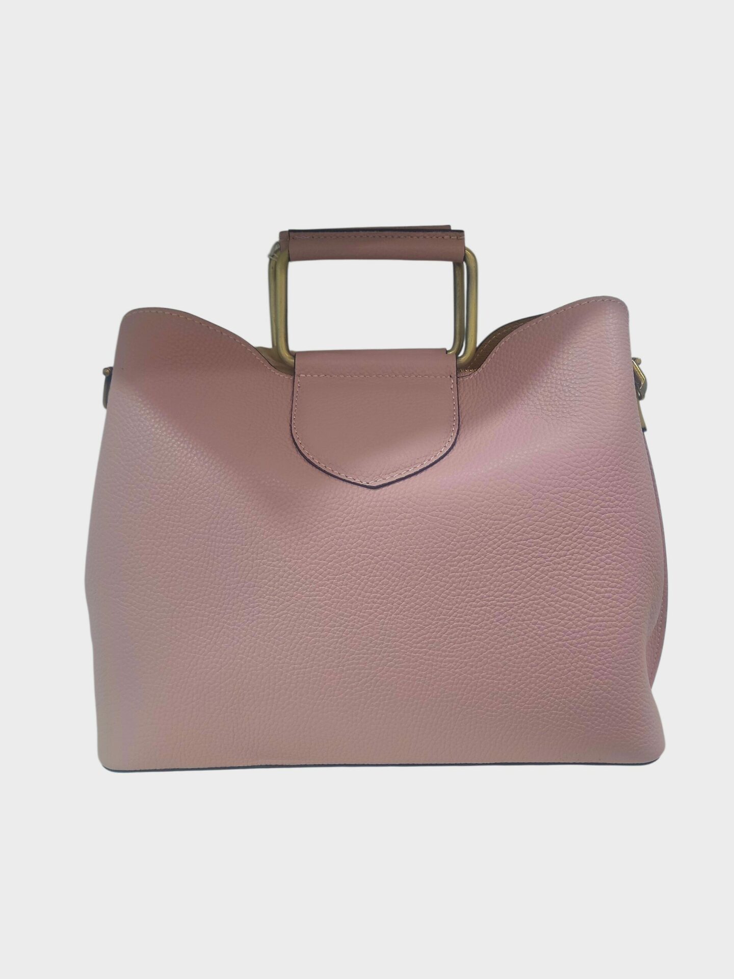 Borsa in vera pelle rosa, made Italy, dotata di tracolla,interno in pelle con 3 scomparti due laterali con bottone magnetico e centrale con zip,tasche laterali interne.Tacchetti alla base. Manici rettangolari in metallo foderati in pelle.
misure L40 B13 H23 Spedizione Gratuita Borsa in vera pelle rosa, made Italy, dotata di tracolla,interno in pelle con 3 scomparti due laterali con bottone magnetico e centrale con zip,tasche laterali interne.Tacchetti alla base. Manici rettangolari in metallo foderati in pelle.
misure L40 B13 H23 Spedizione Gratuita