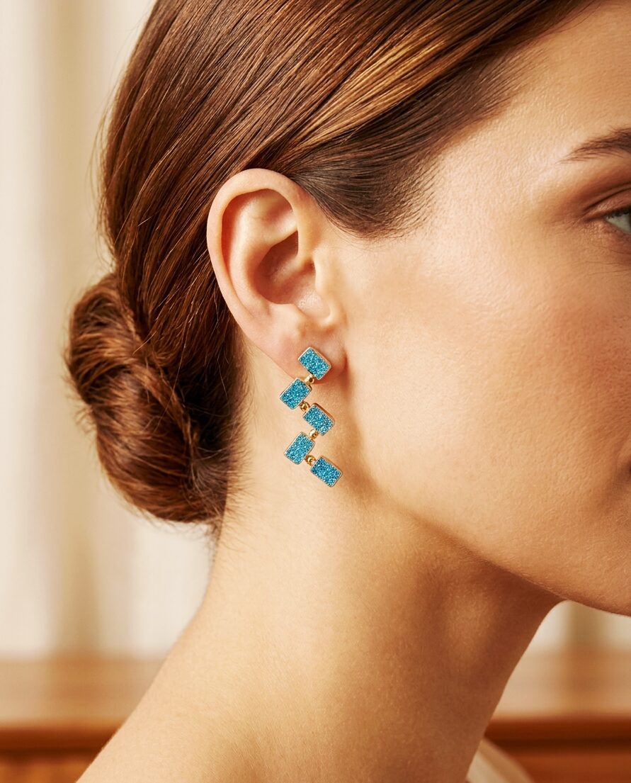 Orecchini realizzati con pietra turchese gliter su base in ottone
lunghezza 5cm
peso 5.9gr Spedizione Gratuita Orecchini realizzati con pietra turchese gliter su base in ottone
lunghezza 5cm
peso 5.9gr Spedizione Gratuita