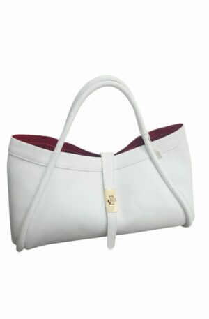 Borsa in vera pelle bianca, made Italy, chiusura metallica con interno in pelle rossa e sacca in tessuto estraibile,dotata di tracolla.
misure L35 B12 H18 
ampiezza manico 14 Spedizione Gratuita
