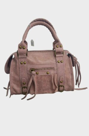 Borsa in vera pelle,made Italy,modello Balenciaga, interno foderato unico con tasche laterali.Dotata di tracolla,tacchetti alla base e chiusura con zip. modello medio.
colore rosa pastello 
misure H 19 B11 L 25 Spedizione Gratuita