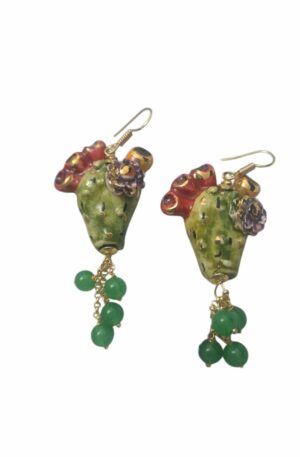 Orecchini realizzati con ceramica di Caltagirone fico d’india con fiori in rilievo e grappolo in agata verde
lunghezza 7cm
peso 5.6 gr Spedizione Gratuita