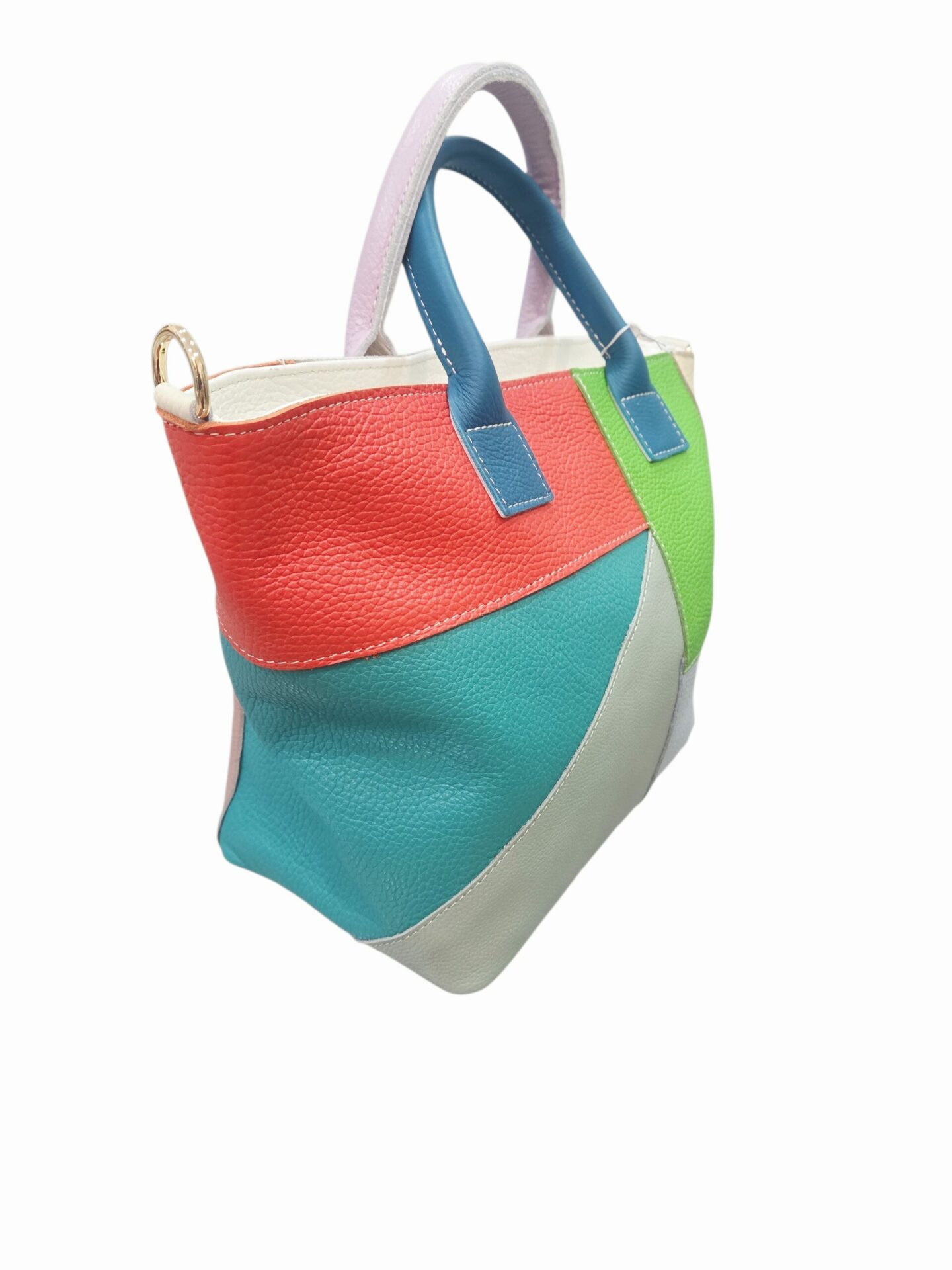 Borsa in vera pelle realizzata con patchwork di pelle multicolore, made Italy,chiisra con zip, interno unico foderato con tasche laterali,tasca esterna con zip. Dotata di tracolla.
misure L25 B14 H24 Spedizione Gratuita Borsa in vera pelle realizzata con patchwork di pelle multicolore, made Italy,chiisra con zip, interno unico foderato con tasche laterali,tasca esterna con zip. Dotata di tracolla.
misure L25 B14 H24 Spedizione Gratuita