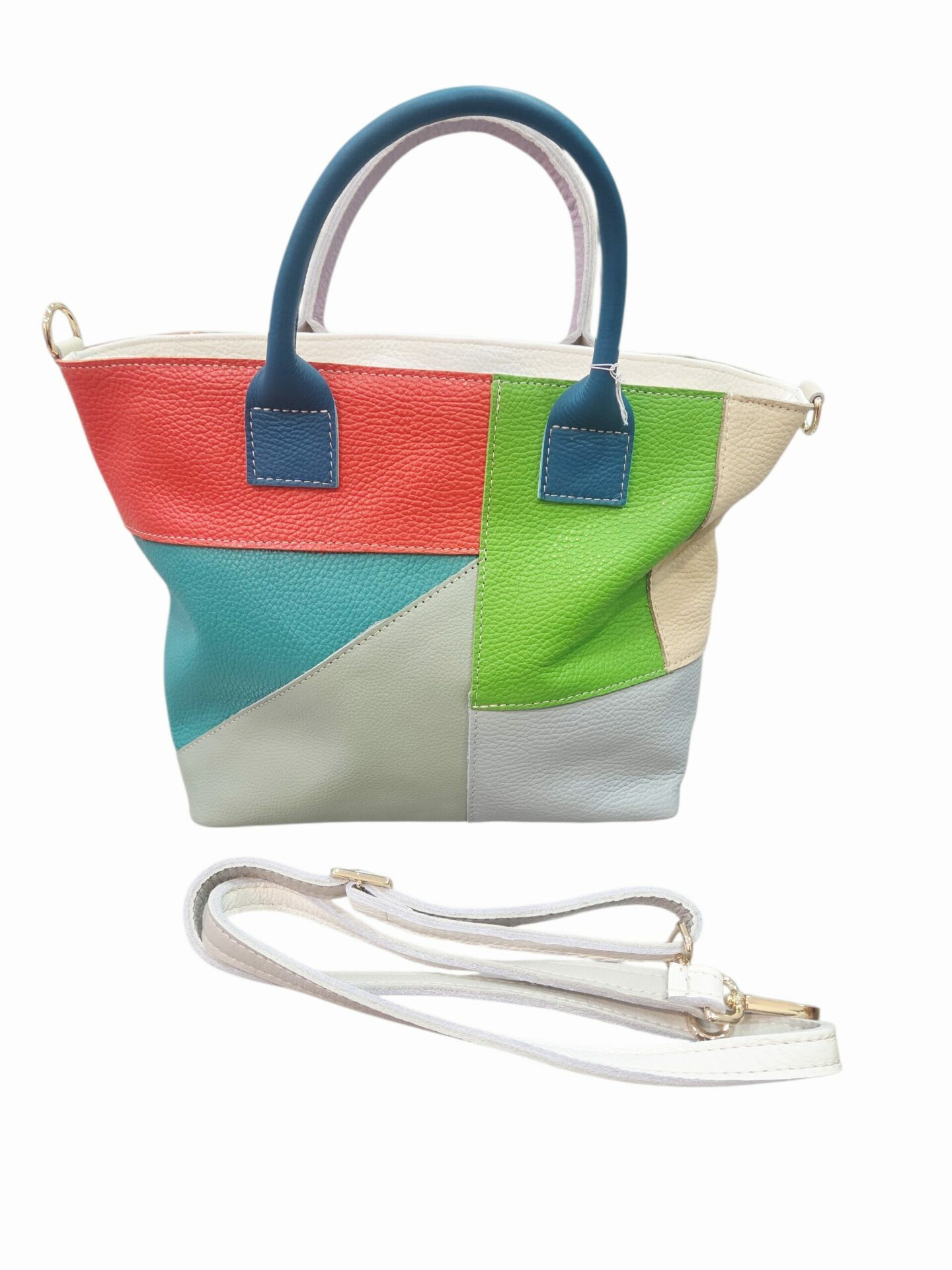Borsa in vera pelle realizzata con patchwork di pelle multicolore, made Italy,chiisra con zip, interno unico foderato con tasche laterali,tasca esterna con zip. Dotata di tracolla.
misure L25 B14 H24 Spedizione Gratuita Borsa in vera pelle realizzata con patchwork di pelle multicolore, made Italy,chiisra con zip, interno unico foderato con tasche laterali,tasca esterna con zip. Dotata di tracolla.
misure L25 B14 H24 Spedizione Gratuita