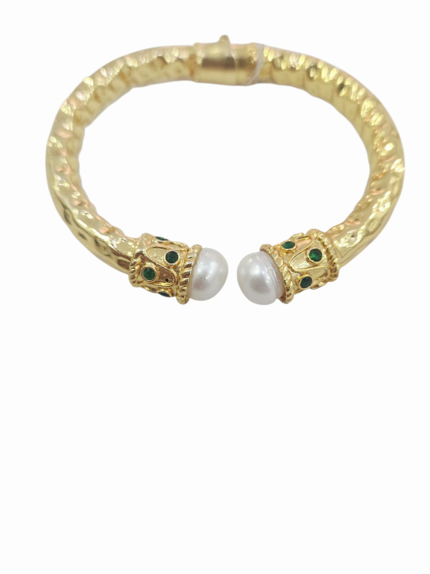 Bracciale ad incastro con molla realizzato in ottone con zirconi verdi e perle di fiume Spedizione Gratuita