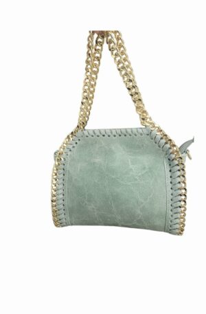 Borsa in vera pelle,made italy.Profili con catena oro; doppi manici e tracolla removibile a catena. Internamente foderata la borsa ha una taschina con cerniera. Chiusura con cerniera. Lunghezza: 22,5 cmAltezza 20 cmProfondità: 7 cmColori: celeste pastellomodello stella mcCartney Spedizione Gratuita