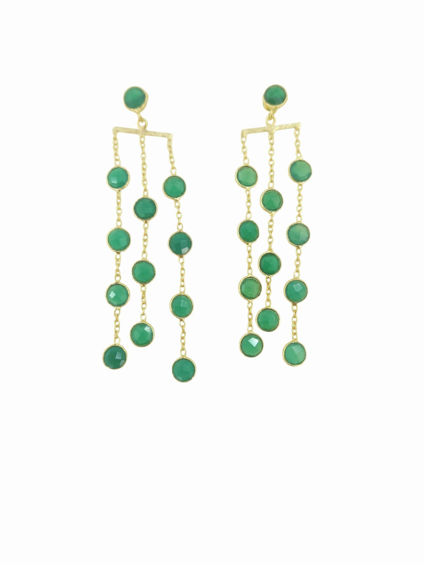 Orecchini realizzati con quarzi verdi circondati da ottone
lunghezza 8.5cm
peso 3.9gr Spedizione Gratuita