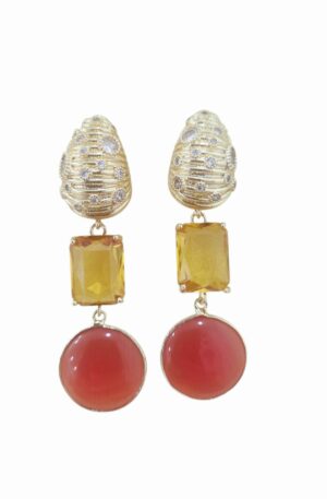 Orecchini  realizzati con perno in ottone con zirconi incastonati neutri e pendentibin cristallo giallo ed occhio di gatto arancione.
peso 13gr
lunghezza 6cm Spedizione Gratuita