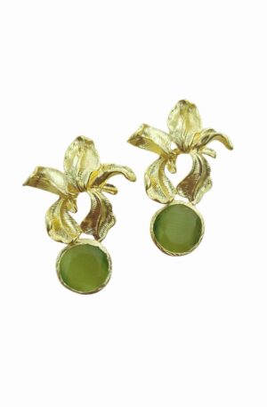 Orecchini realizzati in ottone con occhio di gatto verde acido 
lunghezza 5cm
peso 8.6gr Spedizione Gratuita