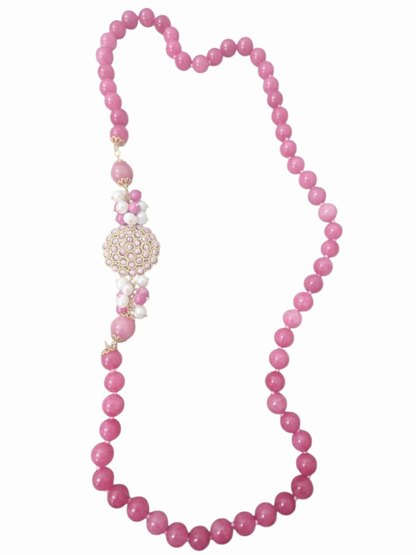 Collana lunga lunga realizzata con giada e laterale con perle di fiume, quarzi su base in ottone 
lunghezza 82cm Spedizione Gratuita