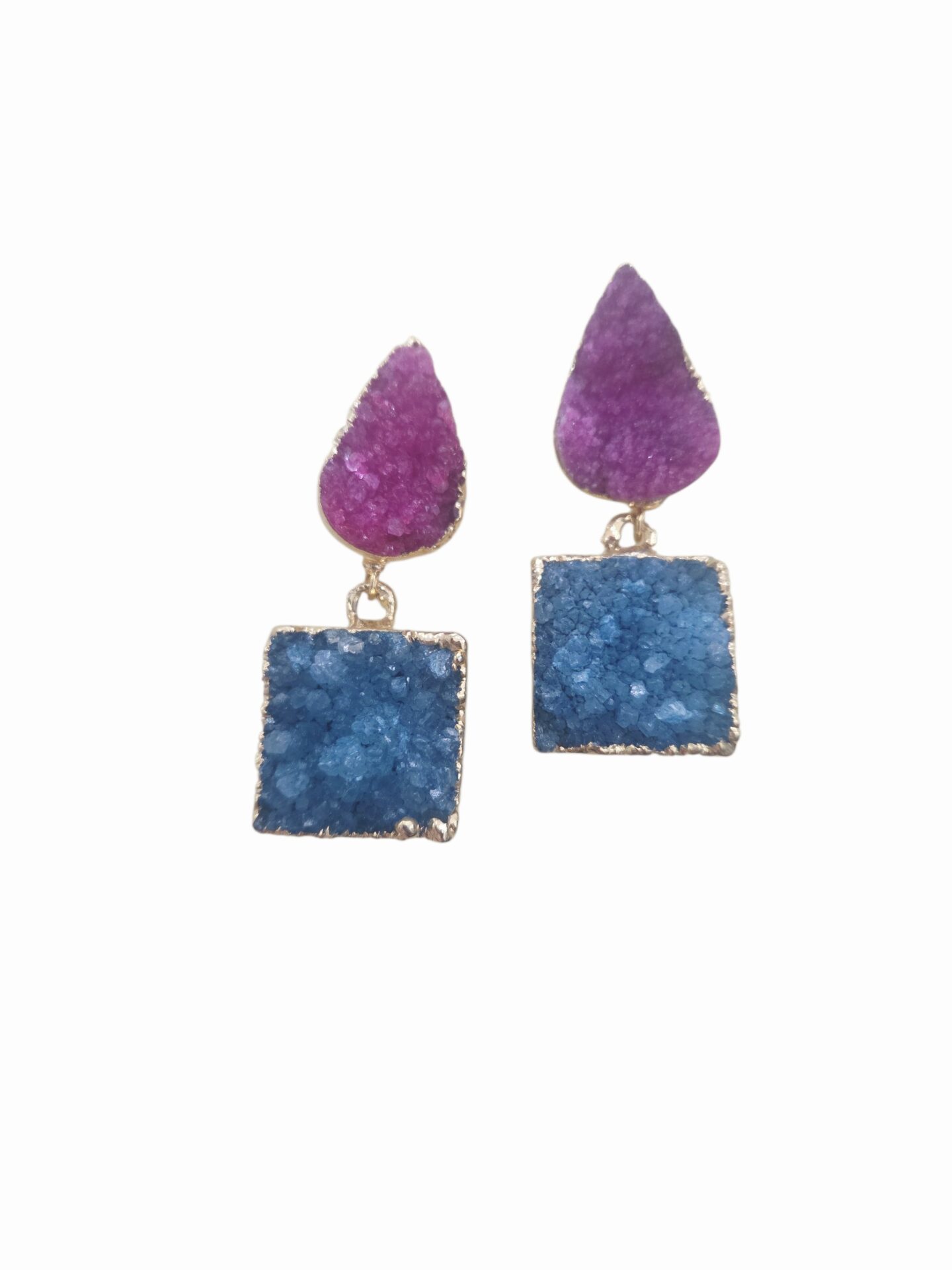 Earrings made with petrol and magenta druzy surrounded by brass, length 4.8cm, weight 12.5gr, Free Shipping Orecchini realizzati con druzy petrolio e magenta contornati da ottonelunghezza 4.8cmpeso 12.5gr Spedizione Gratuita