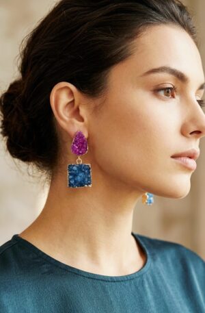 Earrings made with petrol and magenta druzy surrounded by brass, length 4.8cm, weight 12.5gr, Free Shipping Orecchini realizzati con druzy petrolio e magenta contornati da ottonelunghezza 4.8cmpeso 12.5gr Spedizione Gratuita