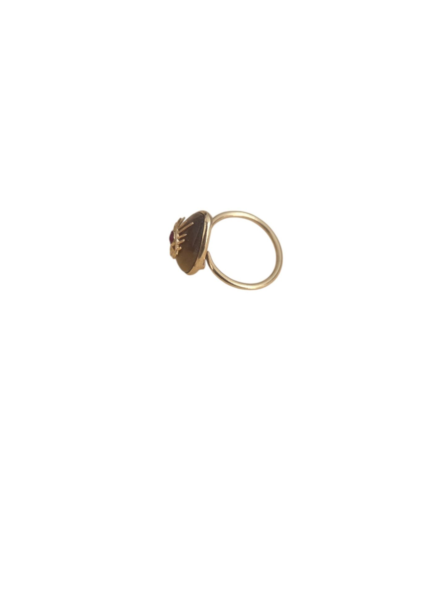 Anello regolabile realizzato in ottone con occhio di tigre ed occhio con radice di rubino centrale Spedizione Gratuita Anello regolabile realizzato in ottone con occhio di tigre ed occhio con radice di rubino centrale Spedizione Gratuita