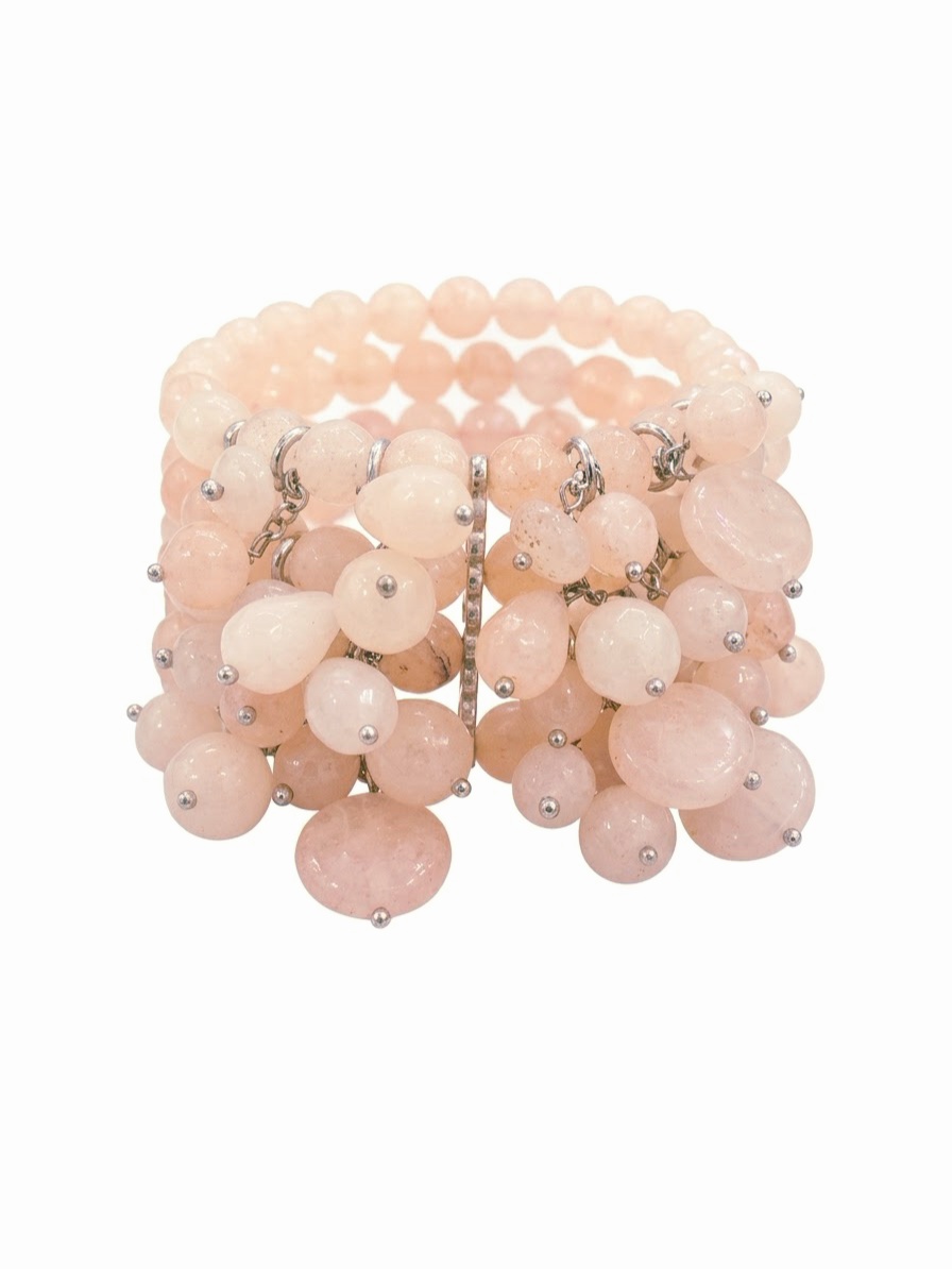 Bracciale elasticizzato realizzato con agata sferica,a goccia e tonda piatta rosa cipria,4 fili con pendneti centrali Spedizione Gratuita
