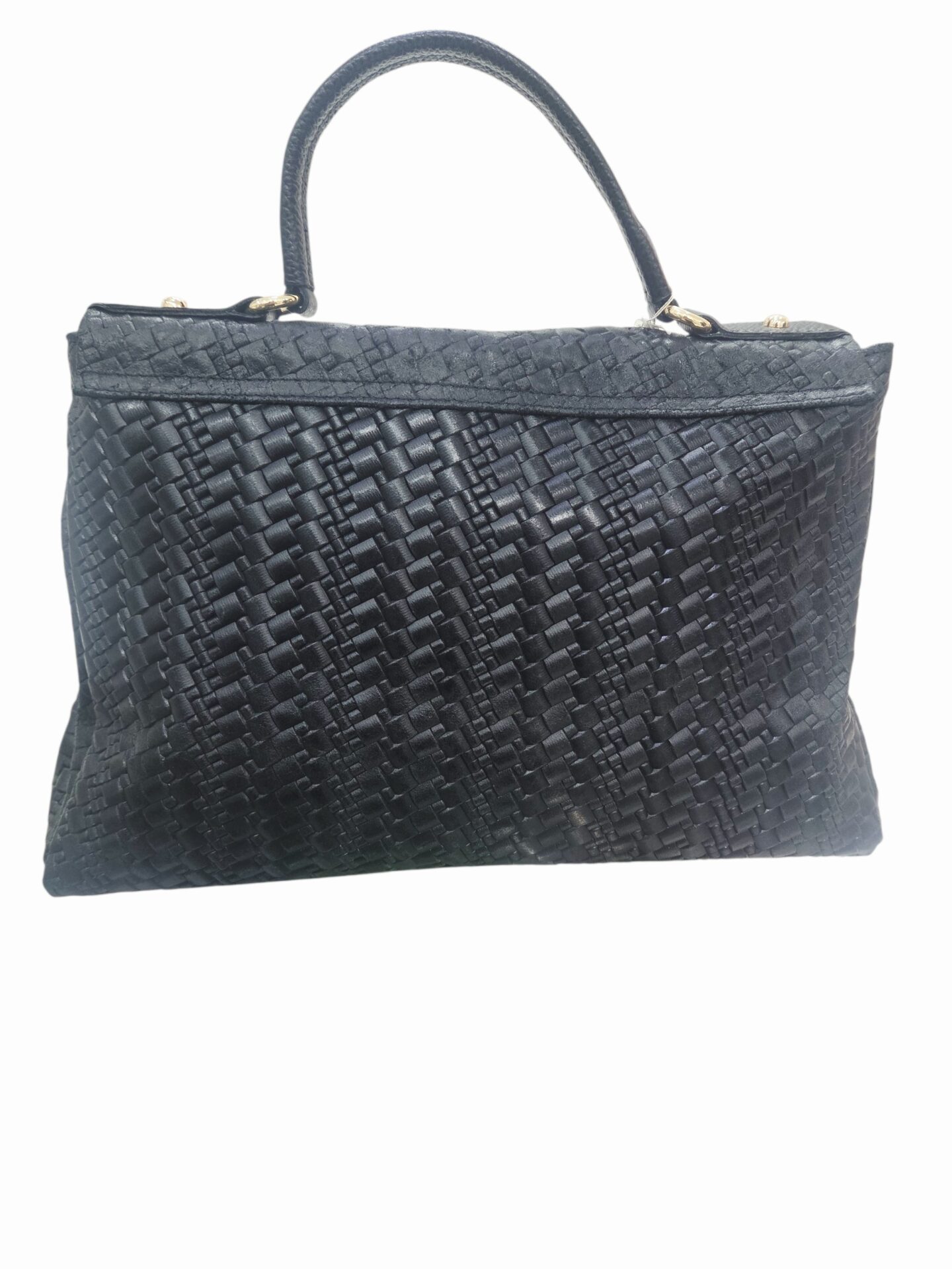 Borsa in vera pelle,made Italy,modello postina rivisitata con pelle stampo intreccio nero chiusura in bambù. Interno foderato tre scomparti con tasca laterale con zip.dotata di tracolla larga. misure L37 B25 H21 Spedizione Gratuita Borsa in vera pelle,made Italy,modello postina rivisitata con pelle stampo intreccio nero chiusura in bambù. Interno foderato tre scomparti con tasca laterale con zip.dotata di tracolla larga. misure L37 B25 H21 Spedizione Gratuita